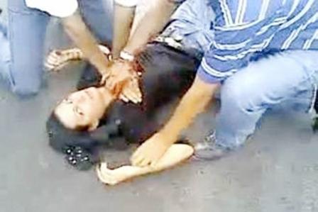 ندا أثناء محاولة إنعاشها